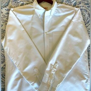 Brooks Brothers “Red Fleece” Dress Shirt. Excellent condition!